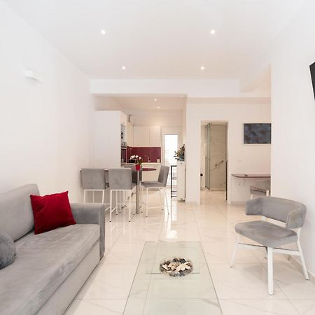 Sophisticated Modern Apt In Athens Center Exteriör bild