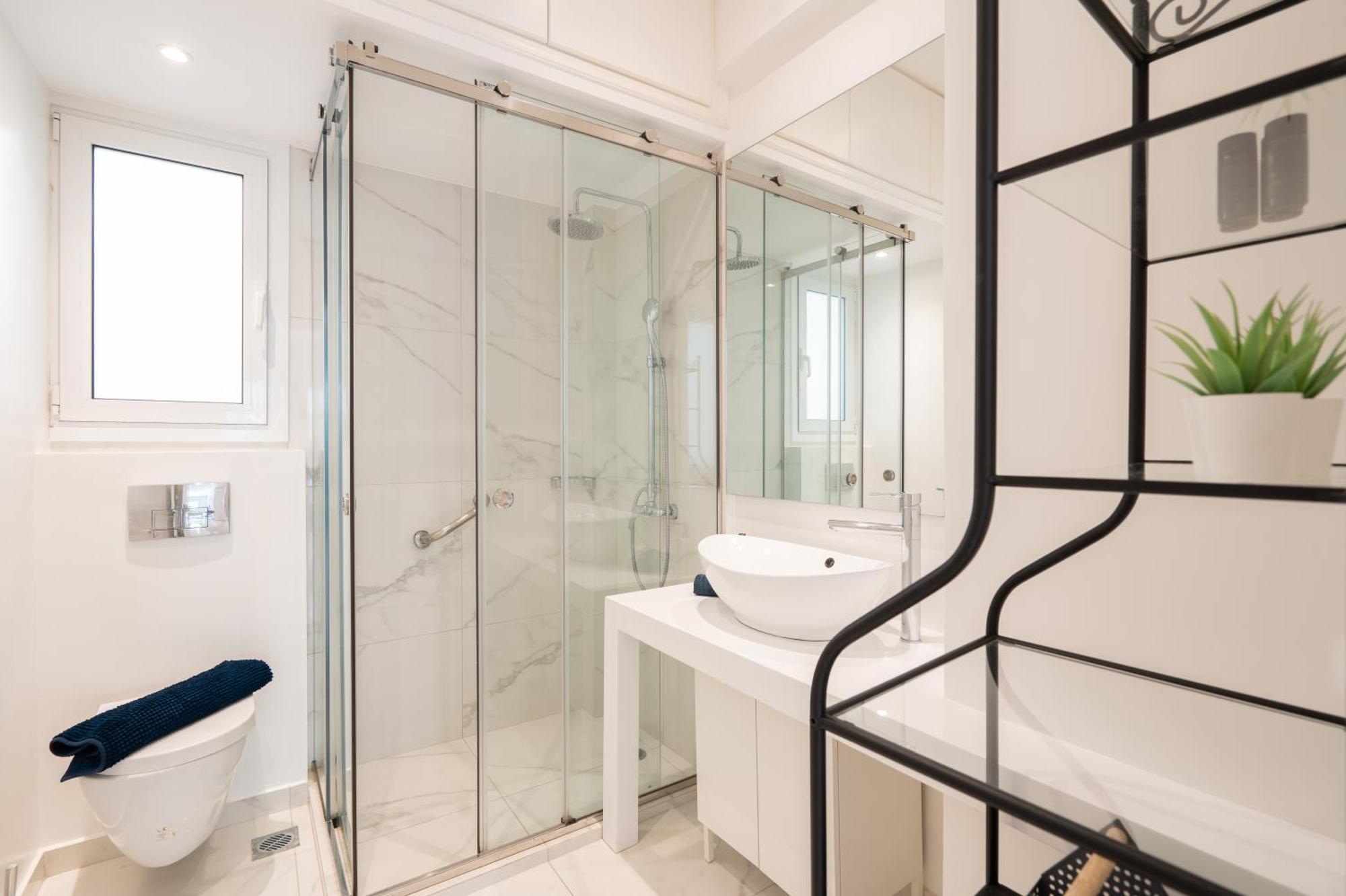 Sophisticated Modern Apt In Athens Center Exteriör bild